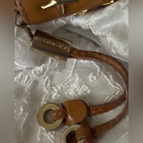 Jimmy Choo Star Studded Patent Leather Zip Wallet caramel/cognac - Picture 4 of 14